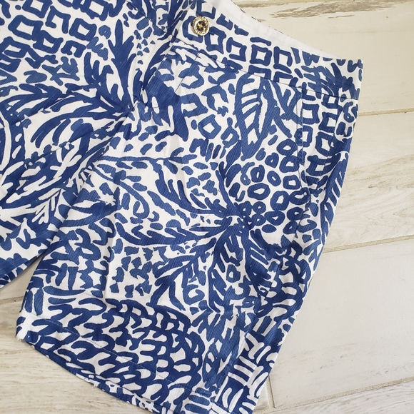 Lilly Pulitzer Size 2 Chipper Shorts - Picture 2 of 12